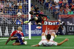 Akun Medsos MLS Sebut Maarten Paes dari Filipina, Langsung Diserang Netizen&nbsp;Indonesia!