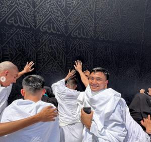 Ernando Ari Umrah Jelang Laga Timnas Indonesia vs Arab Saudi, Netizen Kompak Doakan: Insya Allah Clean&nbsp;Sheet!