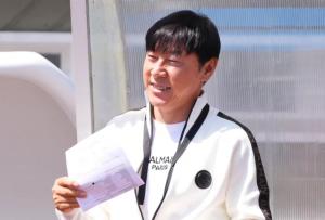 11 Pelatih yang Kehilangan Pekerjaan Gara-Gara Aksi Shin Tae-yong di Timnas Indonesia, Nomor 1 Graham&nbsp;Arnold!